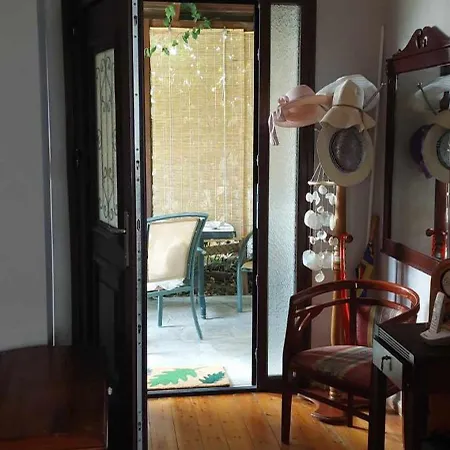 Venetia's Appartement Ierissos